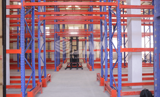 Selective pallet racking